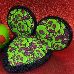 Disney Poison Apple Snow White Inspired HANDMADE Mouse Ear Hat/ Fascinator